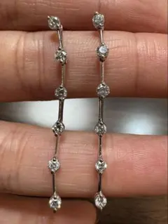 揺れるダイヤモンドステーションピアスPT850 K14WG 0.23刻印スイング 