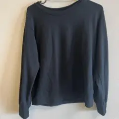 UNIQLO 黒長袖ニット