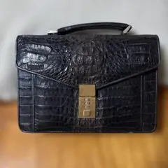 セカンドバッグ　ダイヤルロック　【クロコダイル本革】
