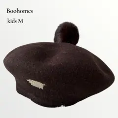 Boohomesブーホームズ／ベレー帽 ブタ刺繍 ポンポン付き