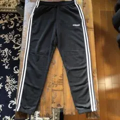 adidasトラックパンツ