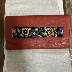 花柄刺繍 フラップ長財布 レッド