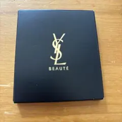 イヴ・サンローラン　ミラー