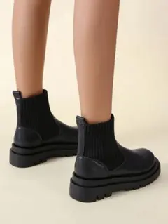 ブラックチェルシーブーツ厚底