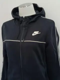 最終処分セールNike フード付きネイビージャケット