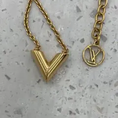 2026年最新】ルイヴィトン ネックレス エセンシャルv ピンクゴールドの