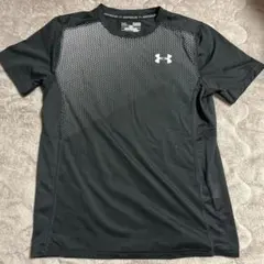 Under Armour HeatGear ブラック Tシャツ YLG 150