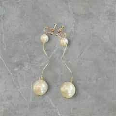 BIGパールのゆらゆら揺れるイヤリング　 大ぶり　ウェディングアクセサリー