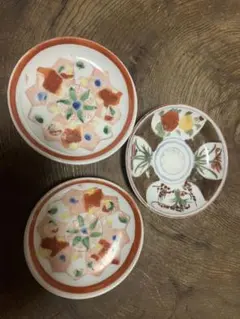 花模様の皿 3枚セット