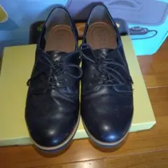 黒いレースアップシューズ　M