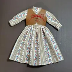 22cmドール服　ハンドメイド　合皮ベスト＆ワンピースセット