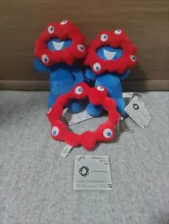 ミャクミャク　カバンに付けられるぬいぐるみ　3点セット