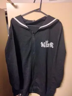 【NieR Clothing】セーラー襟 パーカー クロス