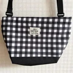 週末セール‼️綺麗【coen】可愛いチェック柄☑️ミニショルダーバッグ‼️のサムネイル
