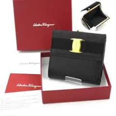 ✨Sランク・箱付き✨　Ferragamo ミニ財布　ヴァラリボン　リザード　黒色のサムネイル