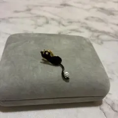 猫モチーフ ピンブローチ ブラック×ゴールド
