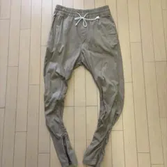 H&M FOG型 ギャザー入りジョガーパンツ　ベージュ　ブラック　30