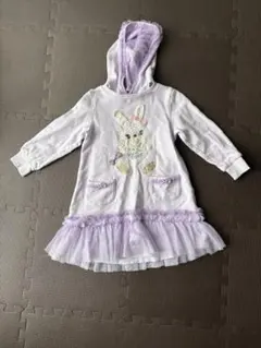 メゾピアノウサギ刺繍フード付きワンピース