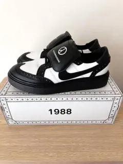 NIKE PEACEMINUSONE スニーカー