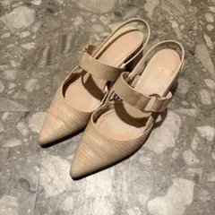 ランダ　パンプス ポインテッドトゥバックストラップパンプス