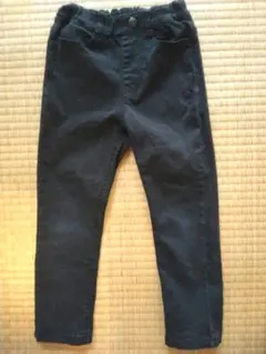 黒　長ズボン 110cm GU(ジーユー) Gパン風
