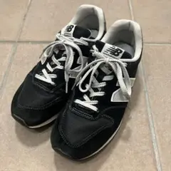 New Balance メンズスニーカー