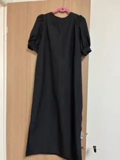 ブラック パフスリーブ ロングワンピース
