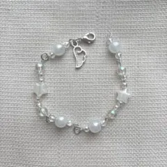 天使の羽チャーム付き ビーズブレスレット
