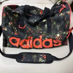 adidas ダッフルバッグ 大容量 黒/赤/緑