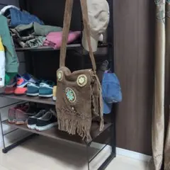 レディース ブラウン スエード ショルダーバッグ フリンジ付き ビーズ刺繍