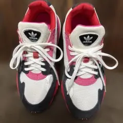 adidas スニーカー ホワイト/ピンク/ブラック