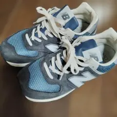 値下げ　New Balance スニーカー ブルー グレーのサムネイル