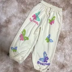 キッズ ダンス　130cm ロングパンツ クリーム色 バタフライ柄のサムネイル