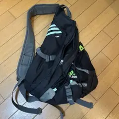 adidas ブラック ショルダーバッグ