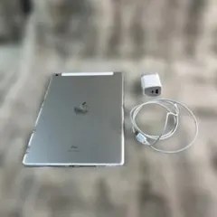 Apple iPad (第８世代)Wi-Fi + Cellular シルバー