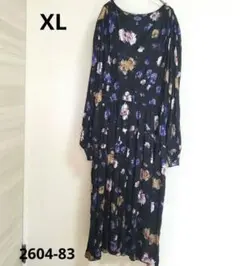 SCOOP【XL】花柄プリーツロングワンピース ネイビー系のサムネイル