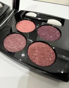 新品未使用　シャネルレキャトルオンブルツィード02 プループル　アイシャドウ