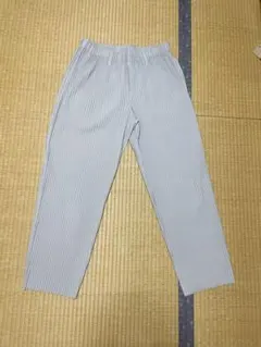 ISSEY MIYAKE オムプリッセ　スラックス HP55-JF450-11のサムネイル