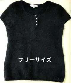 BARNEYS NEW YORK ブラックノースリーブニットのサムネイル