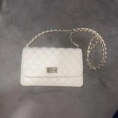 ホワイト キルティング ショルダーバッグ