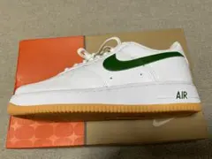 ナイキ　エアフォース1 白グリーン