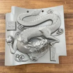 瓦の置物のサムネイル