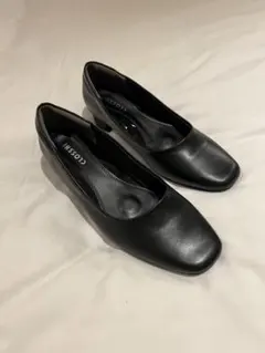 CLOSSI ブラック スクエアトゥパンプスのサムネイル