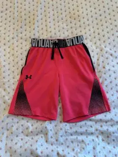 Under Armour HeatGear ハーフパンツ YLG ピンク