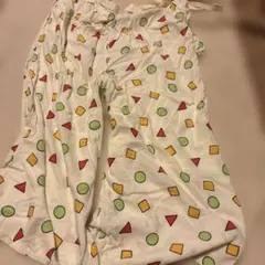 クレヨンしんちゃん　ズボン　スウェット パジャマ　ルームウェア