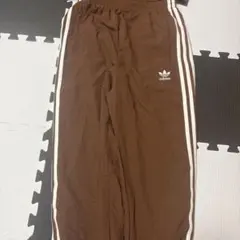 adidasトラックジャケットセットアップ1つで買うのも⭕️