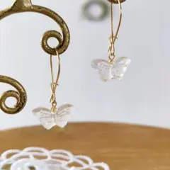 ガラスの蝶々＊ピアス
