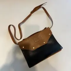 NINA RICCI 合成皮革 ショルダーバッグ 黒と茶色