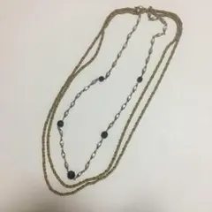 三連チェーンネックレス