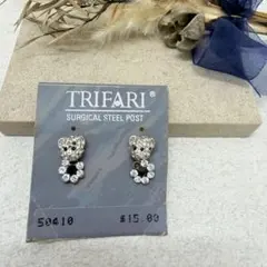 01.089【ピアス】アクセサリー　TRIFARI 熊のサムネイル